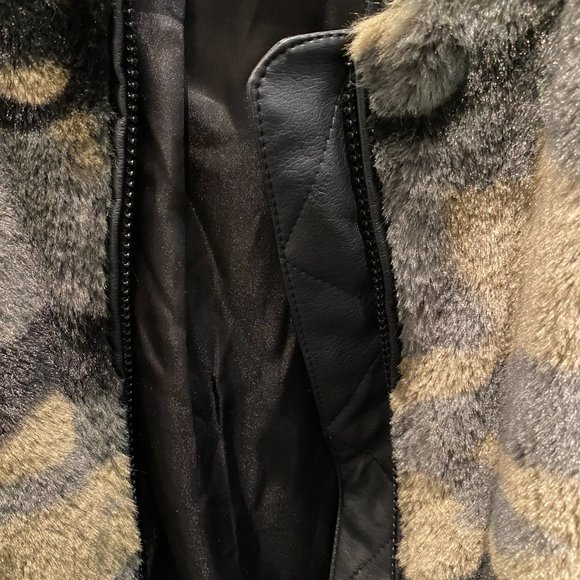 Faux Fur Camo Bomber Jacket - Picture 5 of 8